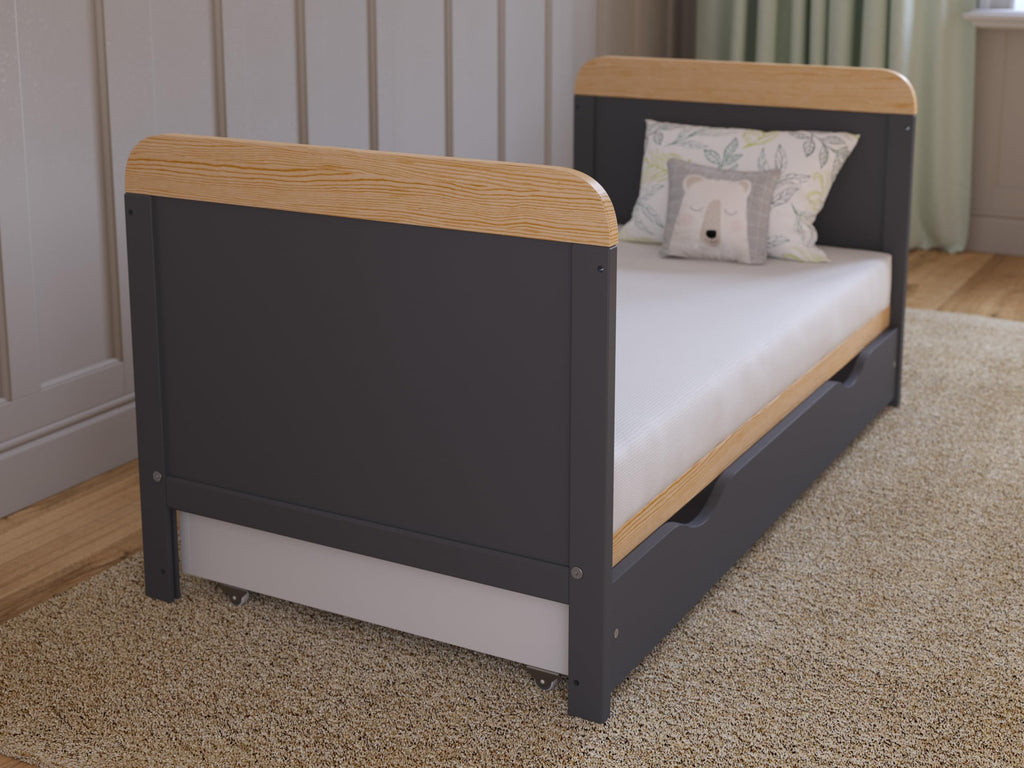 Love For Sleep Babybett 120x60 mit Schublade | Anthrazit-Kiefer Komplett-Set | Mitwachsend